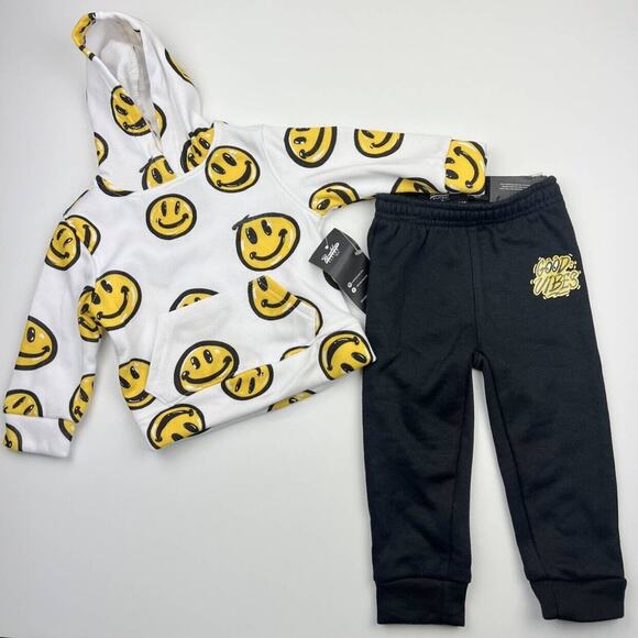NWT Brooklyn Cloth Happy Face Joggers Set - Picture 2 of 10